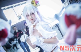 COSPLAY爱好者@蜜汁猫裘 个人资料介绍及图片作品