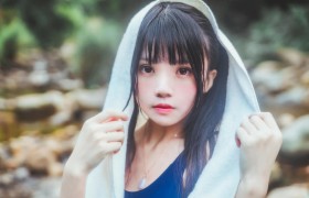 桜桃喵《校服少女COSPLAY湿身系列》照片欣赏