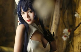 一米八的大梨子cosplay作品，一副不亚于模特的好身材