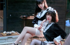 半半子与面饼仙儿相互辉映，打造女仆姐妹