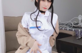 白银81长发小护士精选大图在线看，即清纯又性感