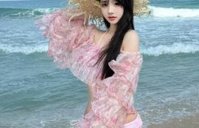 小小叮当个人简介，写真图片及视频一览