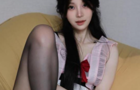 肚脐小师妹个人简介，岛遇写真套图作品赏析