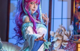 KANEKO 咔喵 个人简介，微胖的肉肉少女作品图集