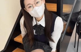 喔喔小羊岛遇作品介绍 制服OL岛遇写真资源