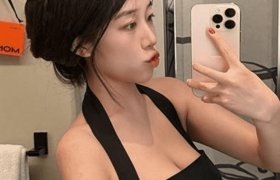 静静爱吃糖 纤腰美女微密圈作品介绍