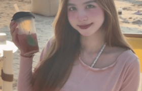 抖音八酱个人介绍，觅圈博主笑容甜美让人心动