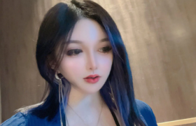 梦露veronica个人简介高清图片，简洁黑色长裙！