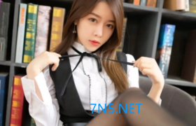 秀人夏诗诗个人简介，职场知性风格写真图集赏析