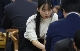 “美女棋士”爆红，三岛响一张无敌侧脸照引发关注