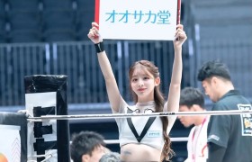 花乃衣美优个人资料，化身性感可爱的“赛车大使”举牌女郎