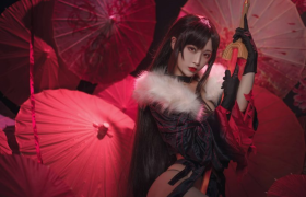 铁板烧鬼舞虞美人cos图片，温柔美貌露背！