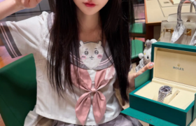 探秘“小狐蝶”神再佑我璐酱，甜美网红的梦幻穿搭宇宙