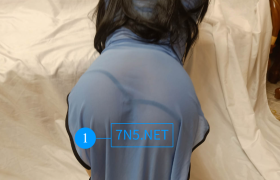 想要个公主抱高清大图，一种很奇妙的反差